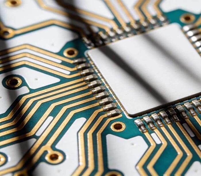 AI�������Ĺ������棺��ģ��PCBӦ������ƽ����ڲ���ģ�͵Ĵ���ƿ��
